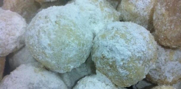 gluten free Mexican wedding cookie